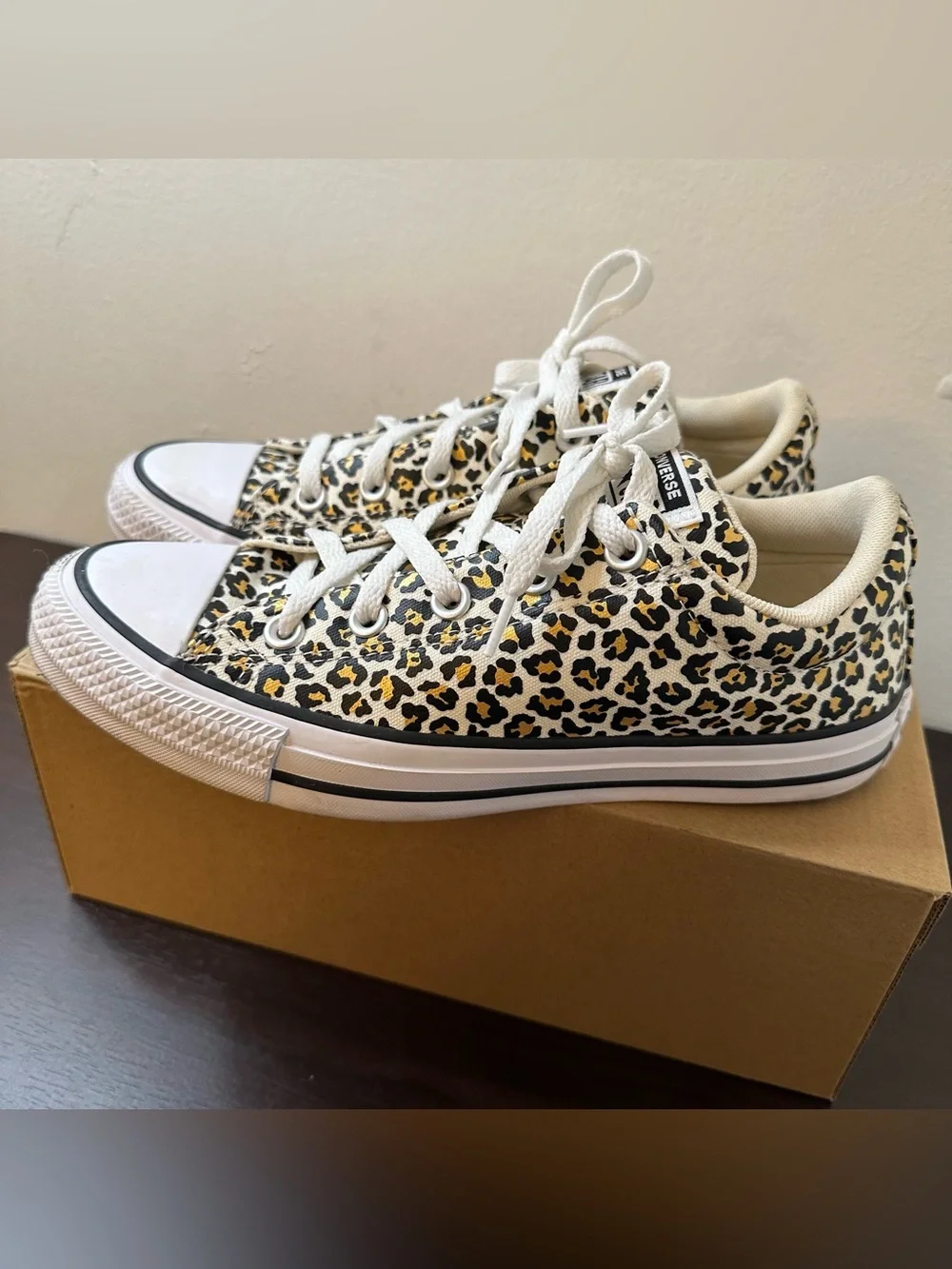 Converse All Star Street Low Top Leopard Print Lace-Up Sneakers US 8 EU 39 - Picture 3 of 16